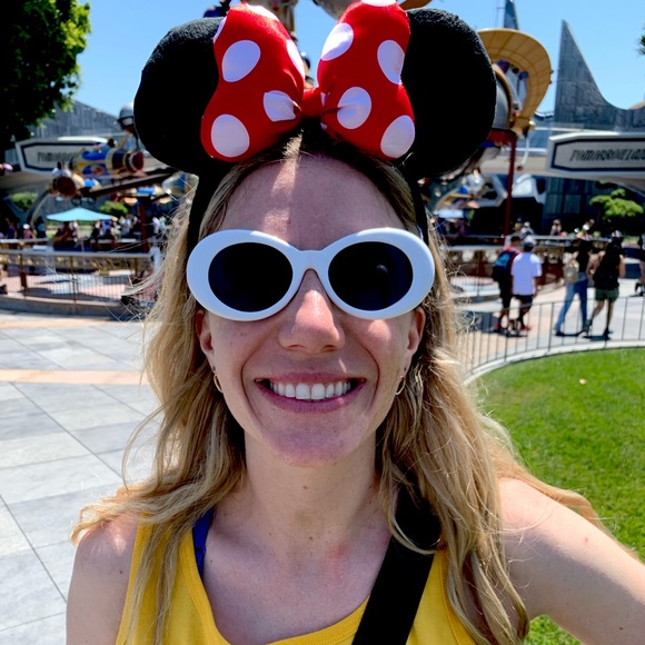 Meet your Posher, Cate - Picture 2 of 2